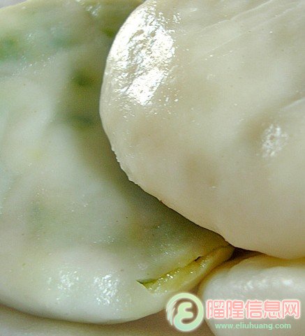 蒸好的菜粄，嫩滑有口感。